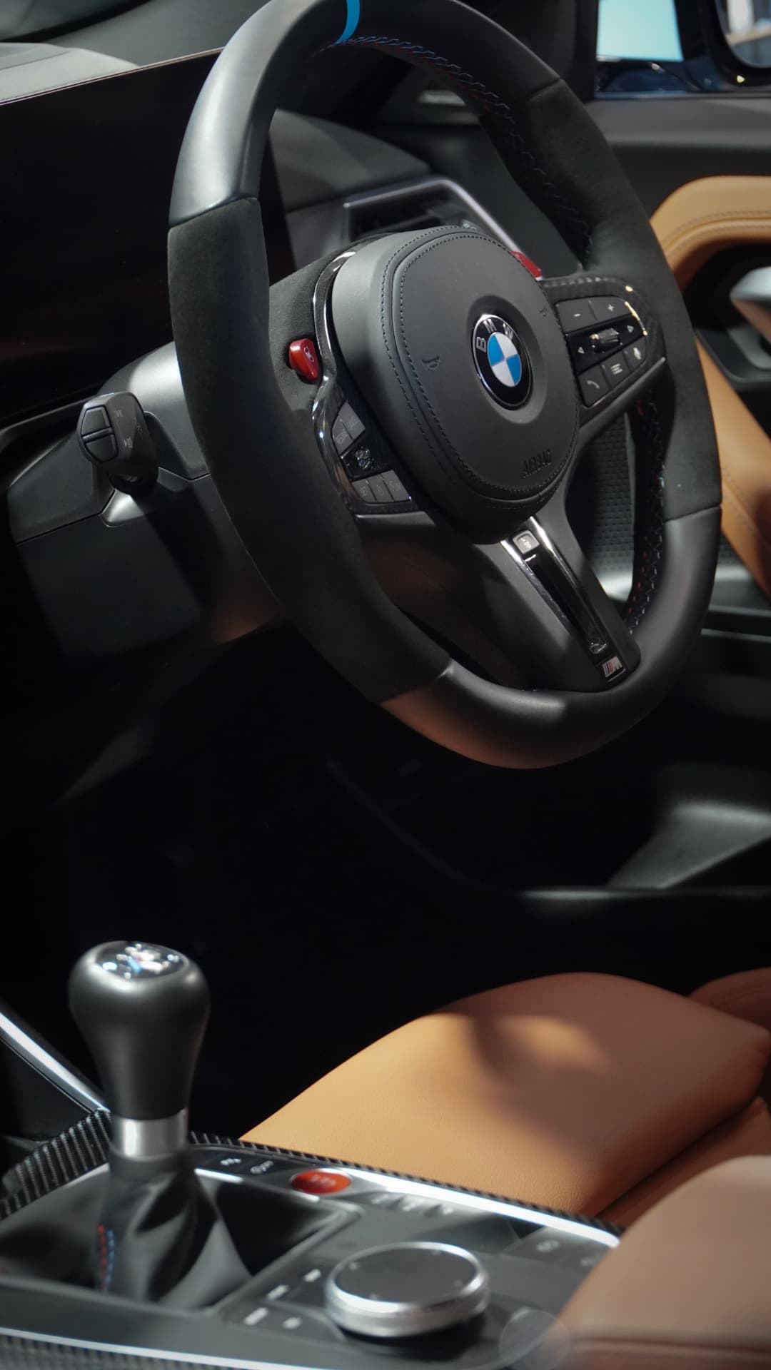 Sport steering wheel and cockpit detail